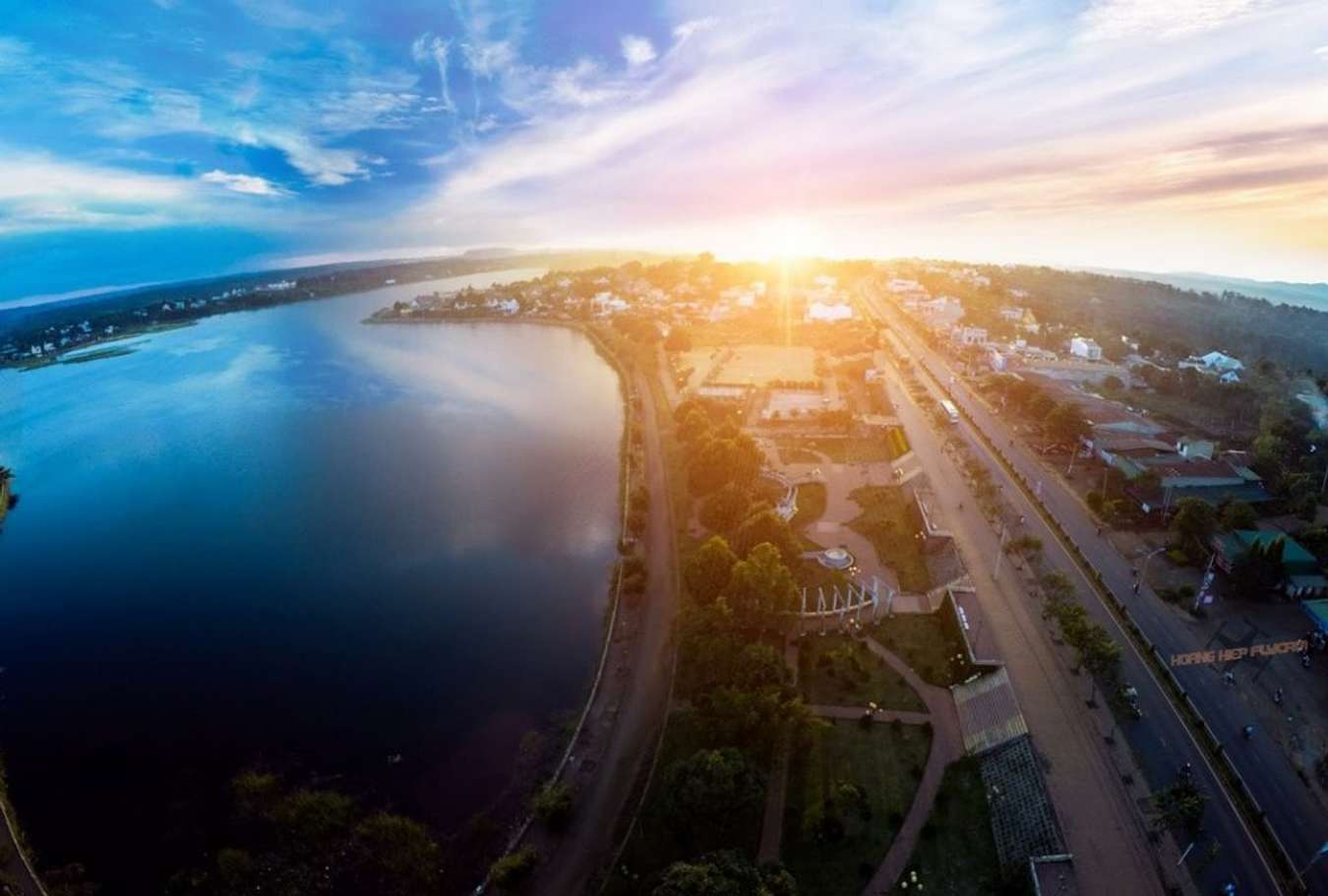 10 địa điểm du lịch Đắk Nông cho bạn thỏa sức khám phá vào mùa hè 2024 du lịch Đắk Nông Hồ Tây Đắk Mil nhìn từ trên cao