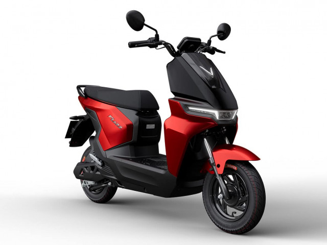 VinFast ra mắt xe máy điện ZGoo và Flazz, giá từ 14,9 triệu đồng