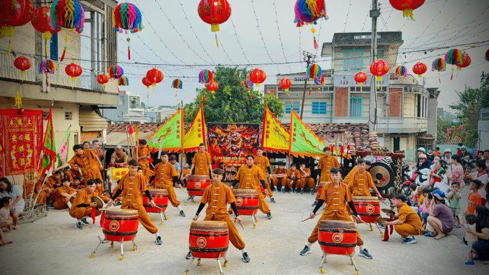 miếu ông Bổn trải dài khu vực người Hoa sinh sồng