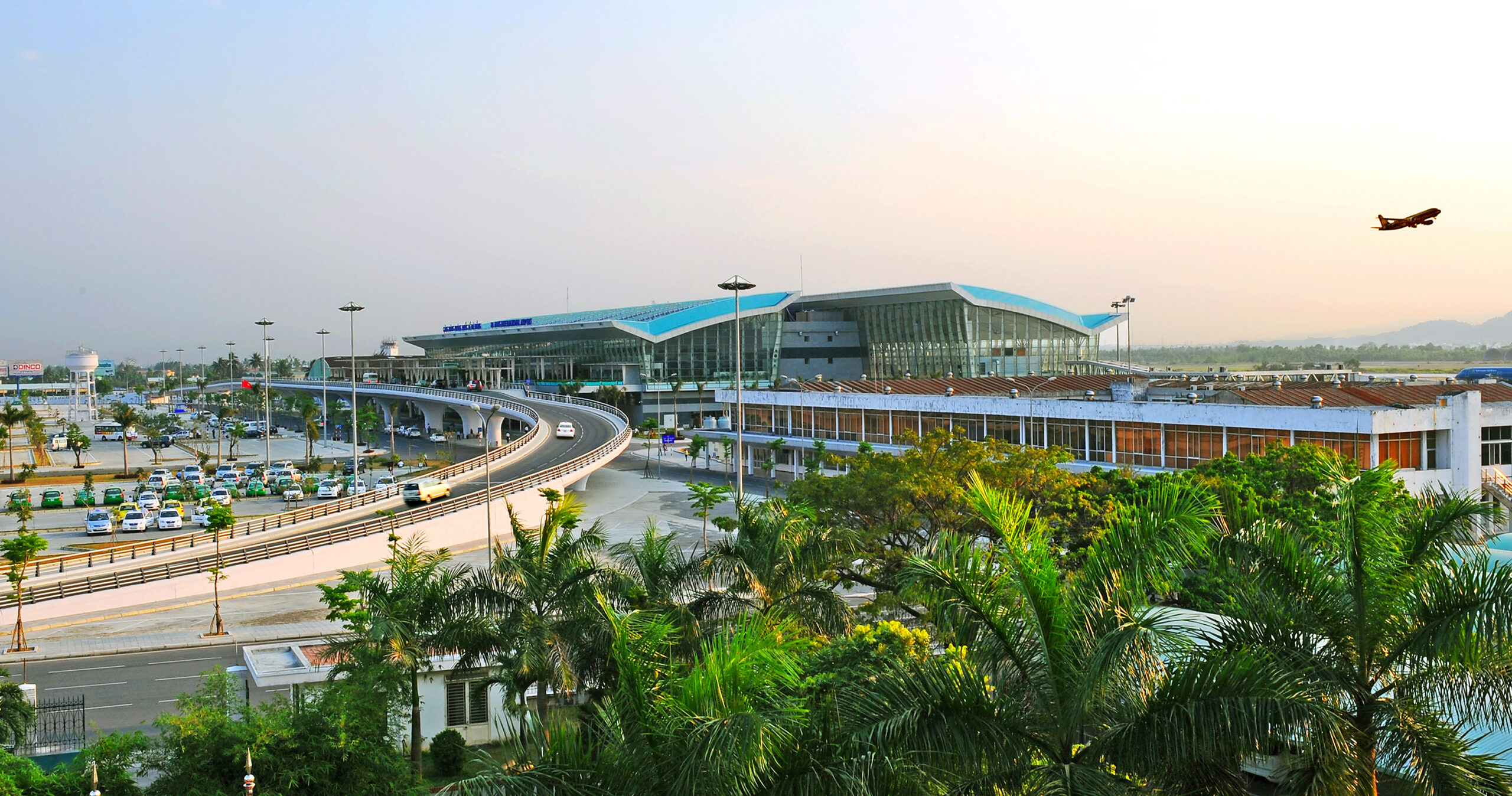 khach-san-senriver-hotel-da-nang-2-scaled-1 “ĐỘT KÍCH” KHÁCH SẠN SENRIVER HOTEL ĐÀ NẴNG