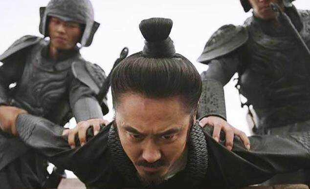 pham-nhan-4 Cho nên, rất nhiều người đơn giản là lười trốn, mà có muốn cũng không dám.
