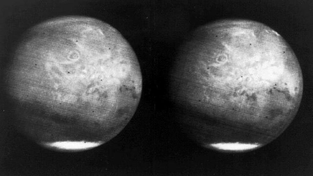 Năm 1969, NASA tiếp tục ghi dấu ấn bằng những bức ảnh chụp sao Hỏa từ tàu Mariner 6 và Mariner 7.