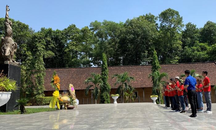 Thăm quan di tích nhà tù Phú Lợi Bình Dương - nơi gắn liền với một thời vàng son của dân tộc