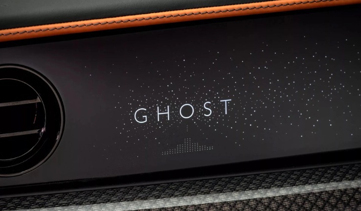 Rolls-Royce biến Ghost thành “cỗ máy game” phong cách 8-bit