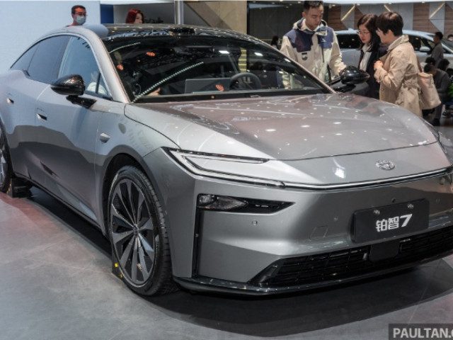 Toyota bZ7 ra mắt Châu Á: Sedan điện có tầm hoạt động 710 km/sạc