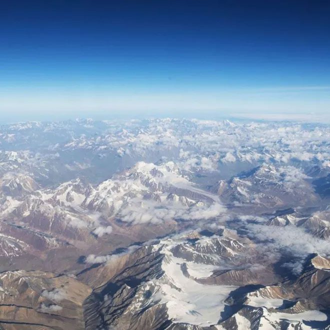 bay-qua-day-himalaya-3 Nếu gặp sự cố, khi giảm độ cao mà máy bay bay qua dãy Himalaya chắc chắn sẽ có va chạm.