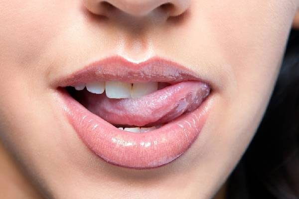 Hôn có nhiều lợi ích cho sức khỏe 10 bí mật về nụ hôn