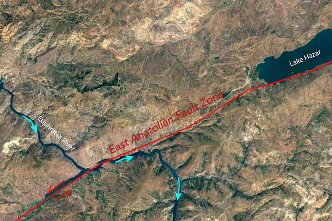 Đường màu đỏ biểu thị nơi Đứt gãy Đông Anatolia hình thành từ 5 triệu năm trước