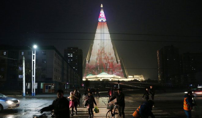 khach-san-ryugyong-2 Khách sạn Ryugyong trông như một kim tự tháp khổng lồ.