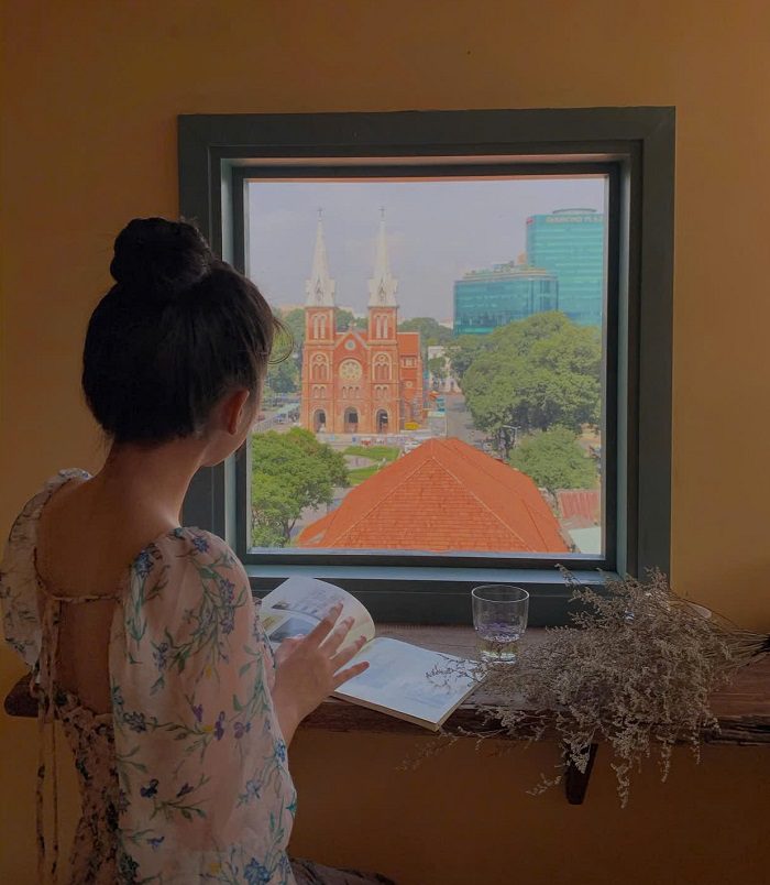 Góc view hết nước chấm nếu đang tìm kiếm quán cafe view Nhà thờ Đức Bà Sài Gòn