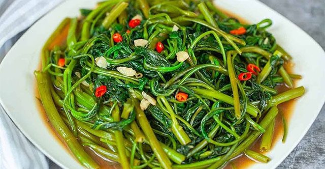 Vì sao rau muống từng bị cấm ở Mỹ?