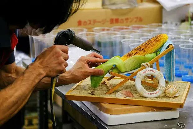 Mỗi mô hình đều có giá cao gấp nhiều lần đồ ăn thật.