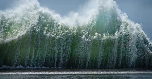 Vừa phát hiện "vết rách Trái đất" 72km, quốc gia lớn thứ 2 thế giới chìm trong nỗi lo sóng thần tấn công