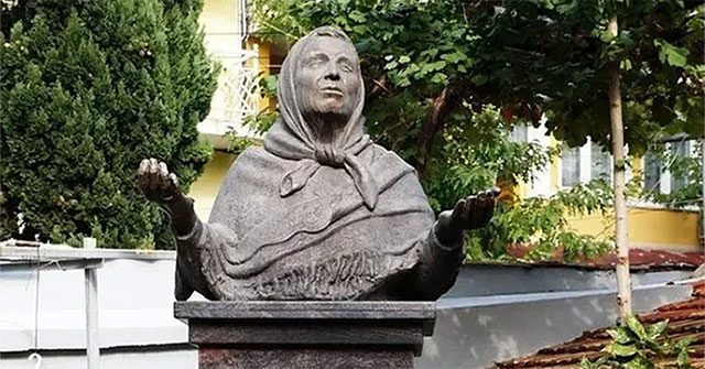 Lời tiên tri rợn người về năm 2025 của nhà tiên tri mù Baba Vanga