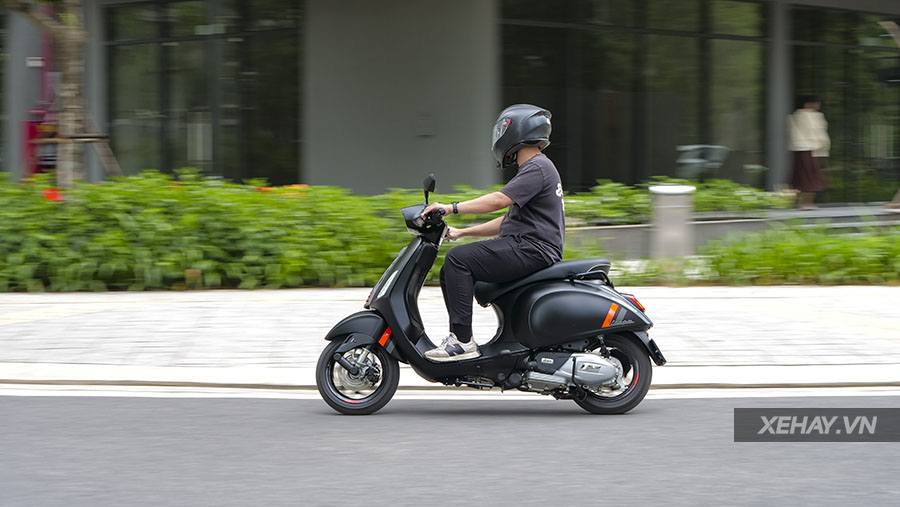 [ĐÁNH GIÁ XE] VESPA 2025 chinh phục người dùng và các chuyên gia ngành xe như thế nào?