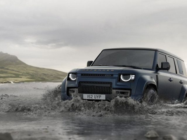 Land Rover Defender OCTA ra mắt Việt Nam: Chuẩn mực mới cho SUV off-road hiệu năng cao