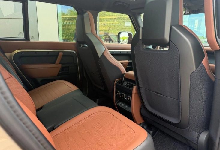 xehay_denfender20ocda_151225_13 Land Rover Defender OCTA lộ diện tại Viêt Nam, đối đầu Mercedes-AMG G 63