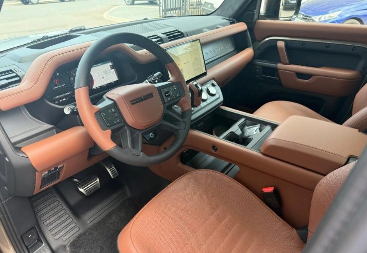 xehay_denfender20ocda_151225_15 Land Rover Defender OCTA lộ diện tại Viêt Nam, đối đầu Mercedes-AMG G 63