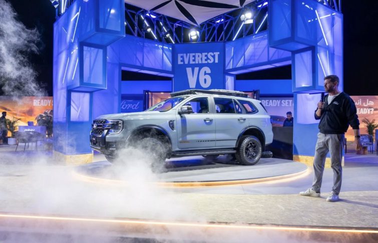 xehay_everest20tremor_241225_2 Everest Tremor 2026 lộ diện: Phiên bản V6 mạnh nhất lịch sự của Ford