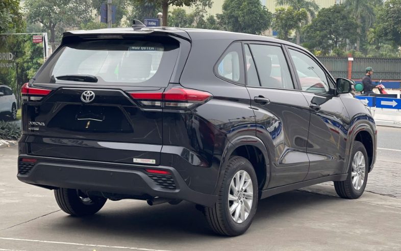 xehay_innova20cross20moi_011225_1020-20copy Toyota Innova Cross 2.0G chính thức ra mắt với giá 730 triệu đồng