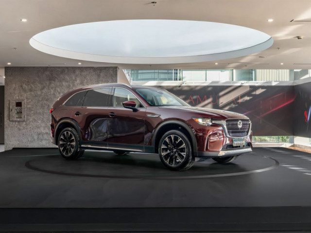 THACO khánh thành Showroom Mazda Flagship và giới thiệu các xe CX-60, CX-90, New CX-5, MX-5