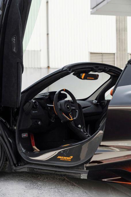 Cận cảnh McLaren 750S Spider Orange Coriolis: Phiên bản cá nhân hóa cực chất giá 29,4 tỷ đồng