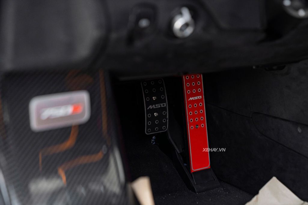 Cận cảnh McLaren 750S Spider Orange Coriolis: Phiên bản cá nhân hóa cực chất giá 29,4 tỷ đồng