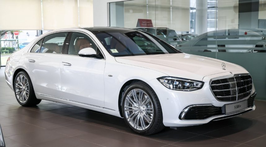 Mercedes-Benz S580e 2026 ra mắt ĐNA: Sedan hạng sang cao cấp, mạnh mẽ hơn
