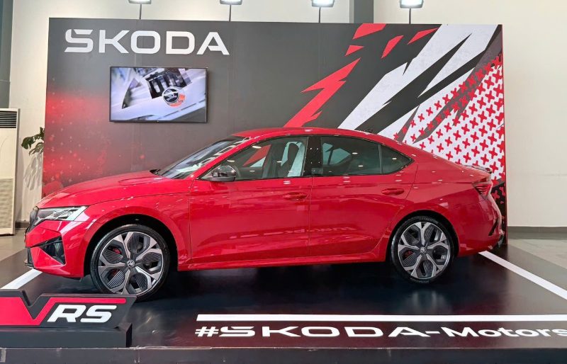 Skoda Octavia RS mở bán tại Việt Nam: Sedan hiệu năng cao giá 1,608 tỉ đồng