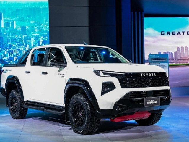 Tơyota "nhá hàng" Hilux thế hệ mới: Dự kiến sẽ ra mắt Việt Nam trước Tết Nguyên đán