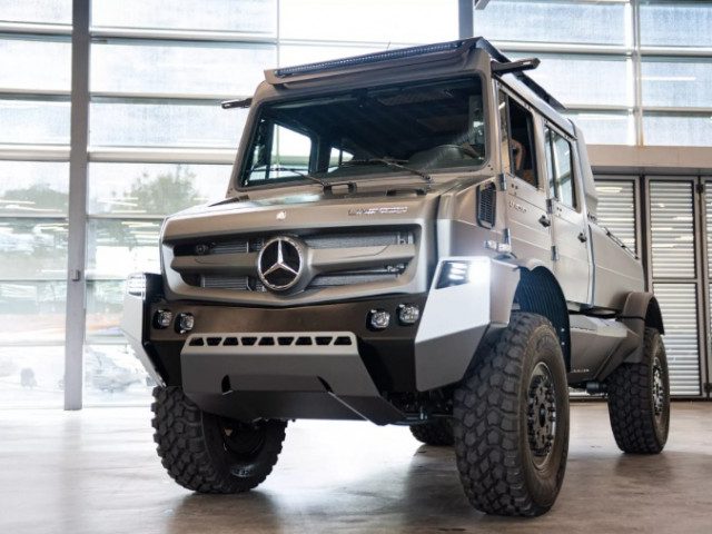 Mercedes Unimog tròn 80 tuổi: Từ "cỗ máy cày" đến SUV siêu sang độc bản