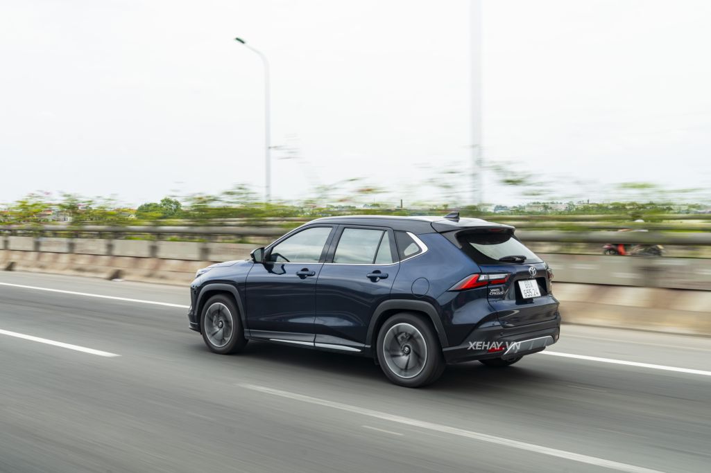 [ĐÁNH GIÁ XE] Toyota Yaris Cross 2025: Xe đa dụng dễ quen, thân thiện và phù hợp dành cho giới trẻ