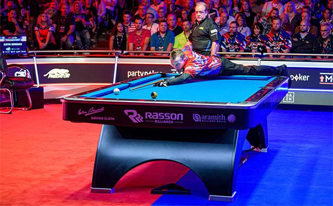 Bàn bi-da màu xanh lam vẫn được sử dụng trong giải US Open Pool Championship đến nay