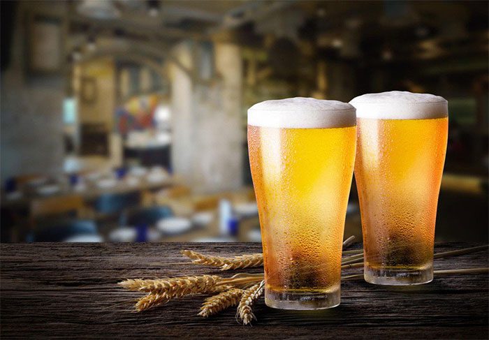 bia-1 Bia cổ đại có các hạt, trấu và các loại vụn khác nổi trên bề mặt, rất khác bây giờ.