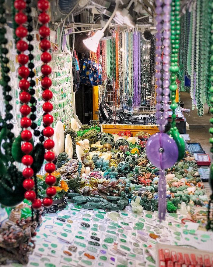 Jade Market là một trong những khu chợ đêm tại Hồng Kông hấp dẫn du khách