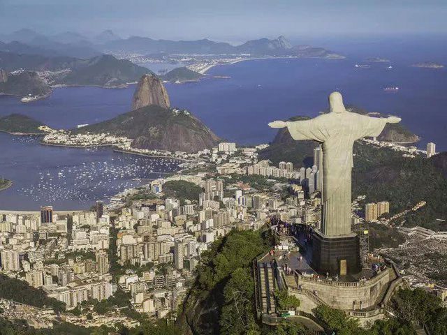 dat-nuoc-brazil Brazil: Một loại cây nhựa đỏ