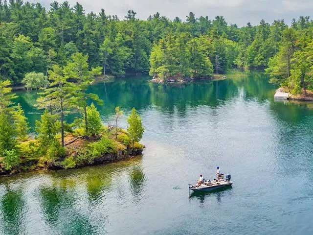 dat-nuoc-canada Canada: Ngôi làng
