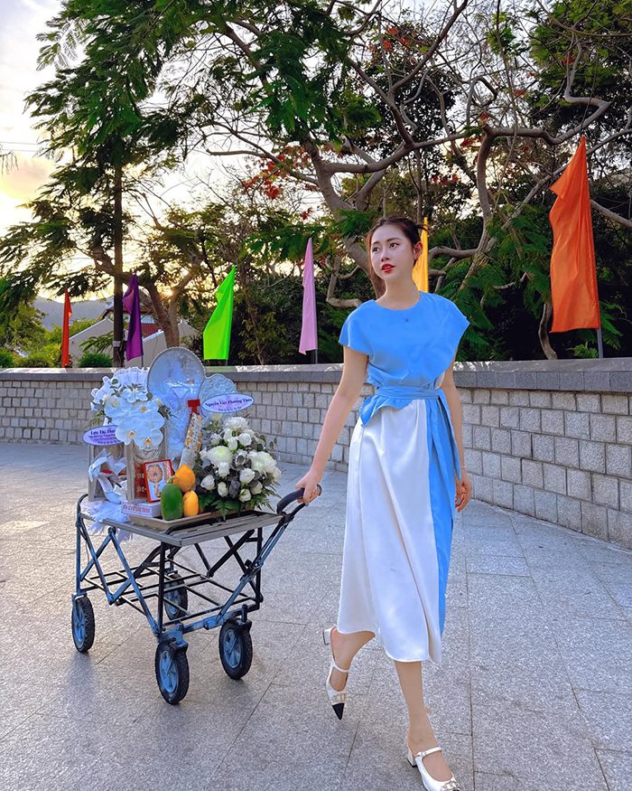 Nghĩa địa Hàng Dương - viếng mộ Cô Sáu dịp Tết