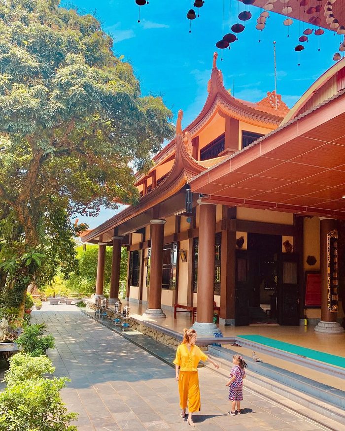 Thiền viện Trúc Lâm Yên Tử là ngôi chùa linh thiêng ở Yên Tử mang vẻ đẹp đặc sắc