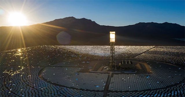 Điều gì sẽ xảy ra nếu chúng ta biến sa mạc Sahara trở thành một "quả pin" năng lượng Mặt trời?