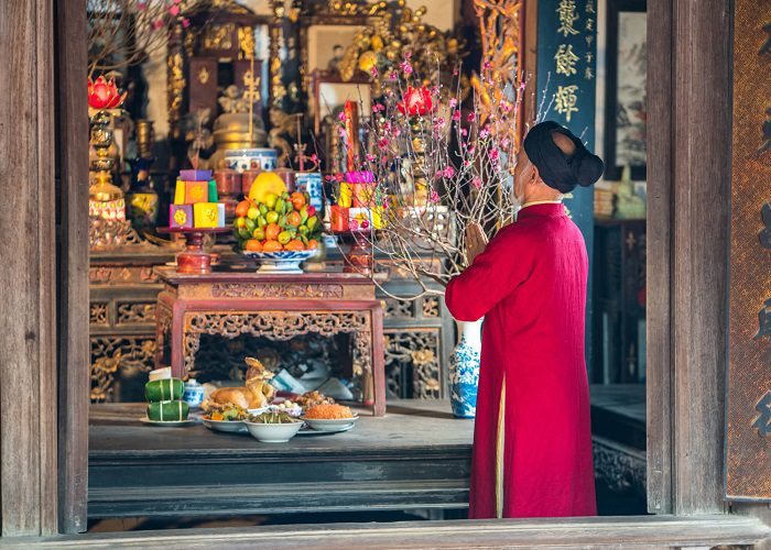 Tìm hiểu Văn khấn giao thừa trong đời sống tâm linh người Việt