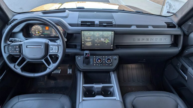 [ĐÁNH GIÁ XE] Land Rover Defender 130 V8 2026: Đỉnh cao quyền lực hay chỉ là sự phô trương hào nhoáng?
