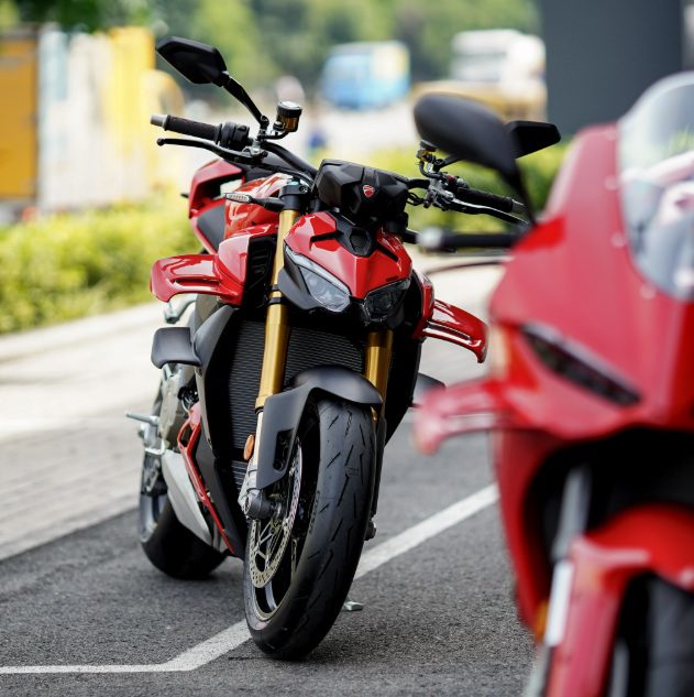 xehay_ducati20ve20vn_041225_2 Ducati Streetfighter V4 S về Việt Nam: Siêu mô tô giá 1,039 tỷ đồng
