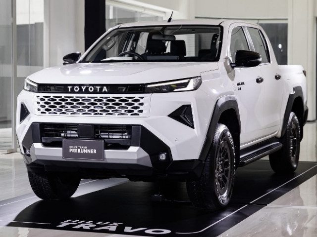 Toyota Hilux 2026 chốt lịch ra mắt Việt Nam, ưu đãi đặc biệt cho 500 khách hàng đặt cọc sớm