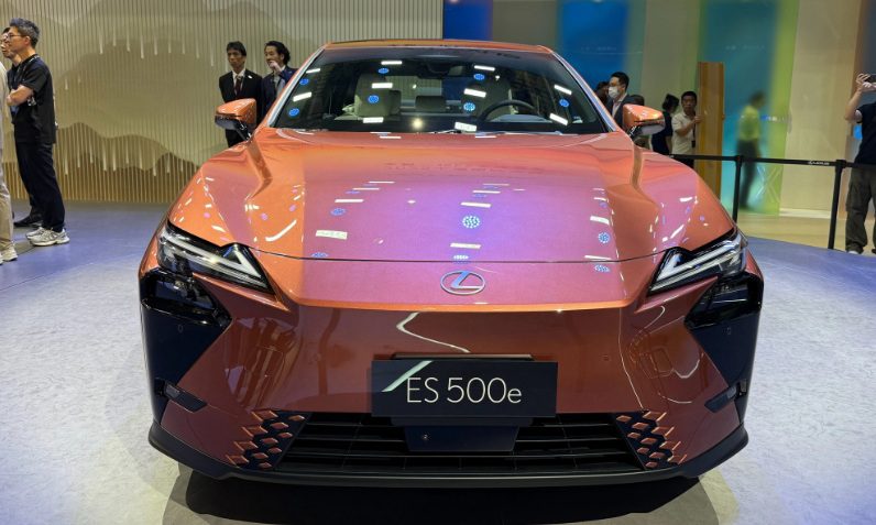 xehay_lexus20es202026_270126_2 Đại lý nhận cọc Lexus ES 2026 tại Việt Nam: Có bản thuần điện, giá dự kiến từ 2,36 tỷ đồng