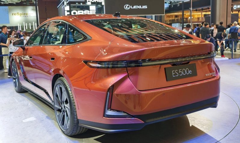 xehay_lexus20es202026_270126_4 Đại lý nhận cọc Lexus ES 2026 tại Việt Nam: Có bản thuần điện, giá dự kiến từ 2,36 tỷ đồng