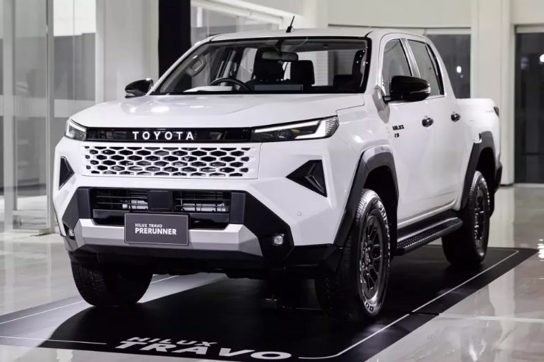 xehay_nhan20coc20hilux_141125_7 Thị trường ô tô Việt đầu năm 2026: Dồn dập xe mới ra mắt trước thềm Tết Nguyên đán