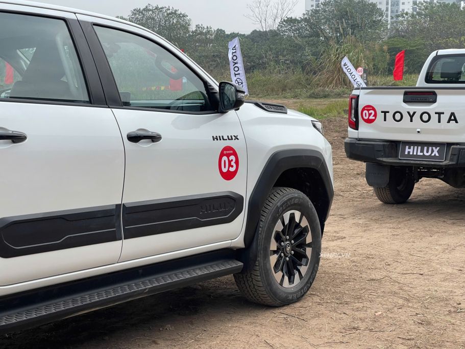 xehay_toyota20hilux202026_290126_14 Toyota Hilux thế hệ mới ra mắt Việt Nam: "Lột xác" thiết kế và công nghệ, giá từ 632 triệu đồng