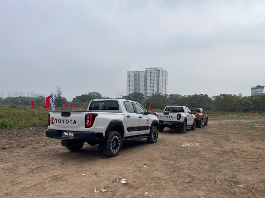 xehay_toyota20hilux202026_290126_17 Toyota Hilux thế hệ mới ra mắt Việt Nam: "Lột xác" thiết kế và công nghệ, giá từ 632 triệu đồng
