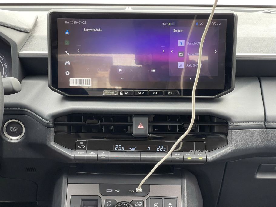 xehay_toyota20hilux202026_290126_3 Toyota Hilux thế hệ mới ra mắt Việt Nam: "Lột xác" thiết kế và công nghệ, giá từ 632 triệu đồng